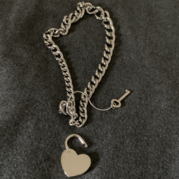Authentic Balenciaga Chunky Chain Necklace with Heart-shaped Lock - Picture 4 of 7
